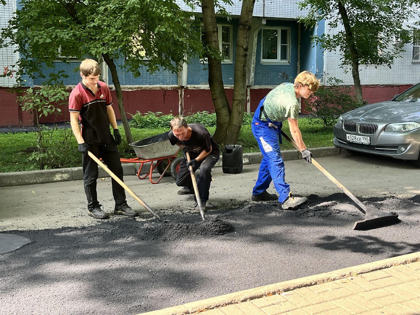 ямы на дорогах