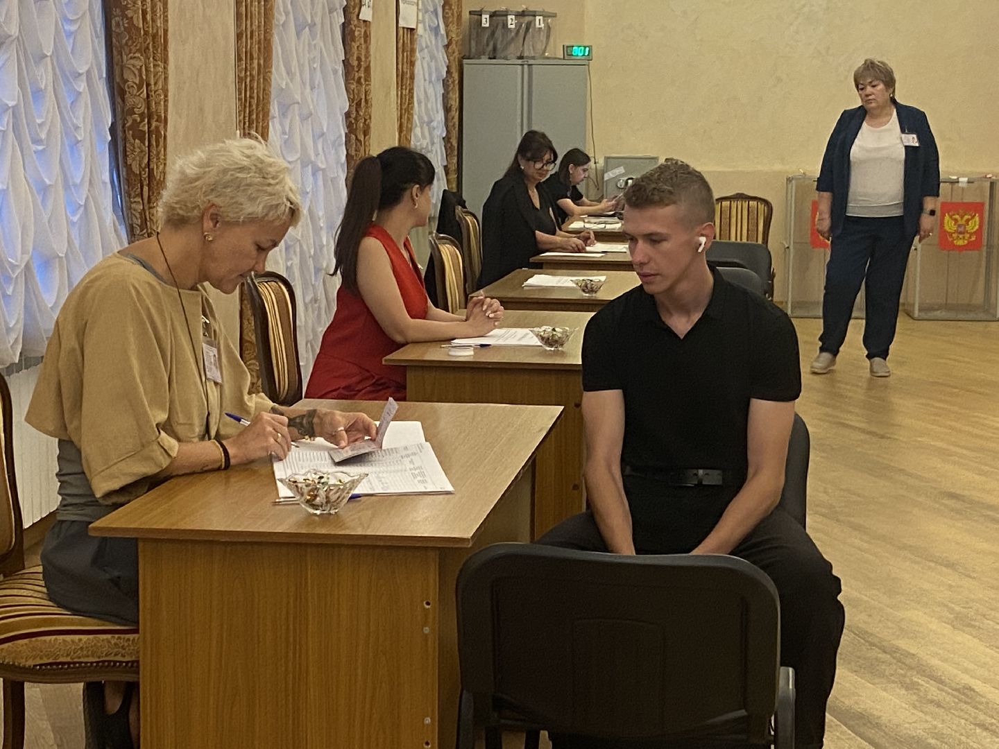 ДЕПУТАТЫ