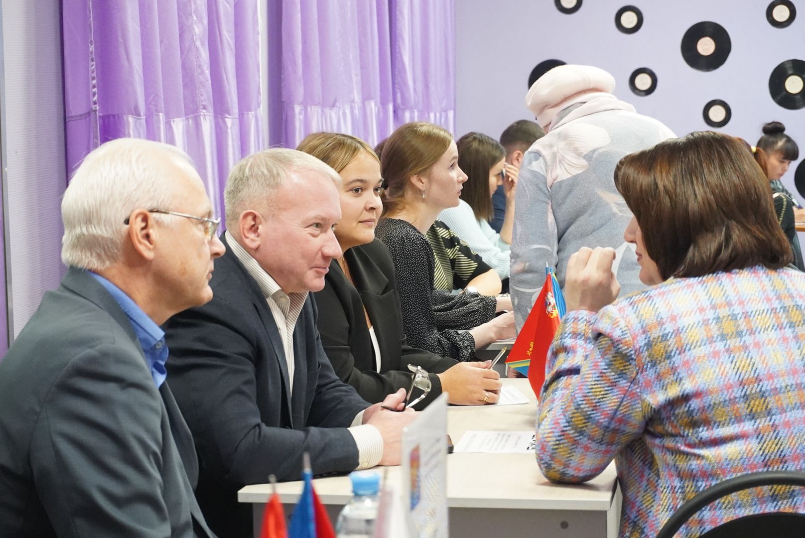ели