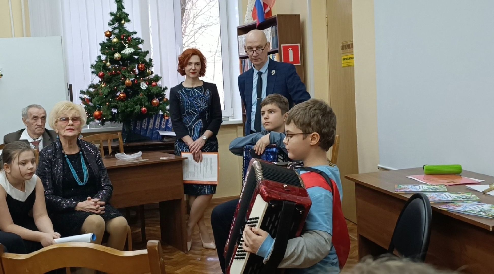 баян