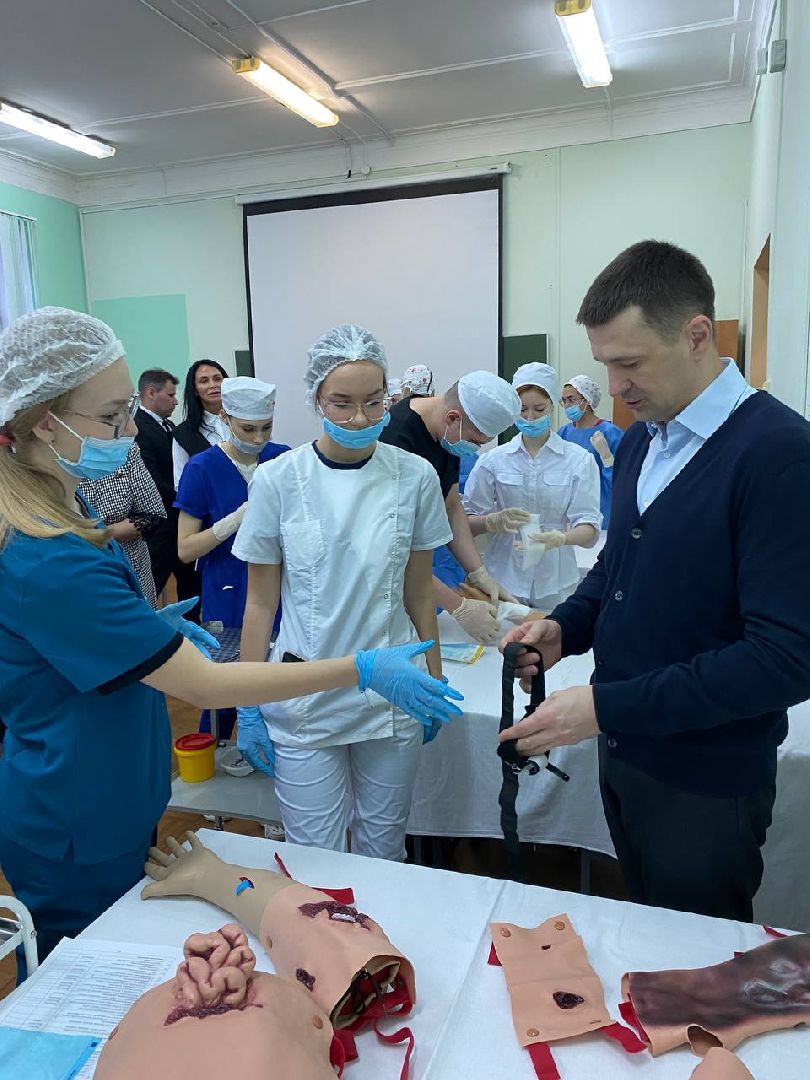 студент