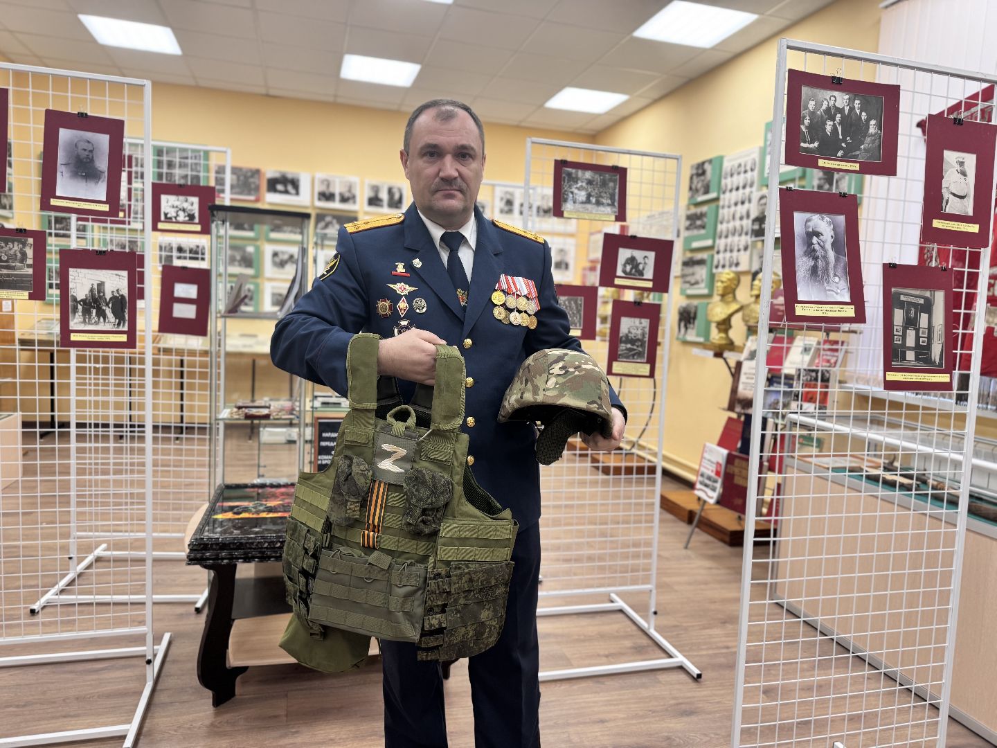 нос