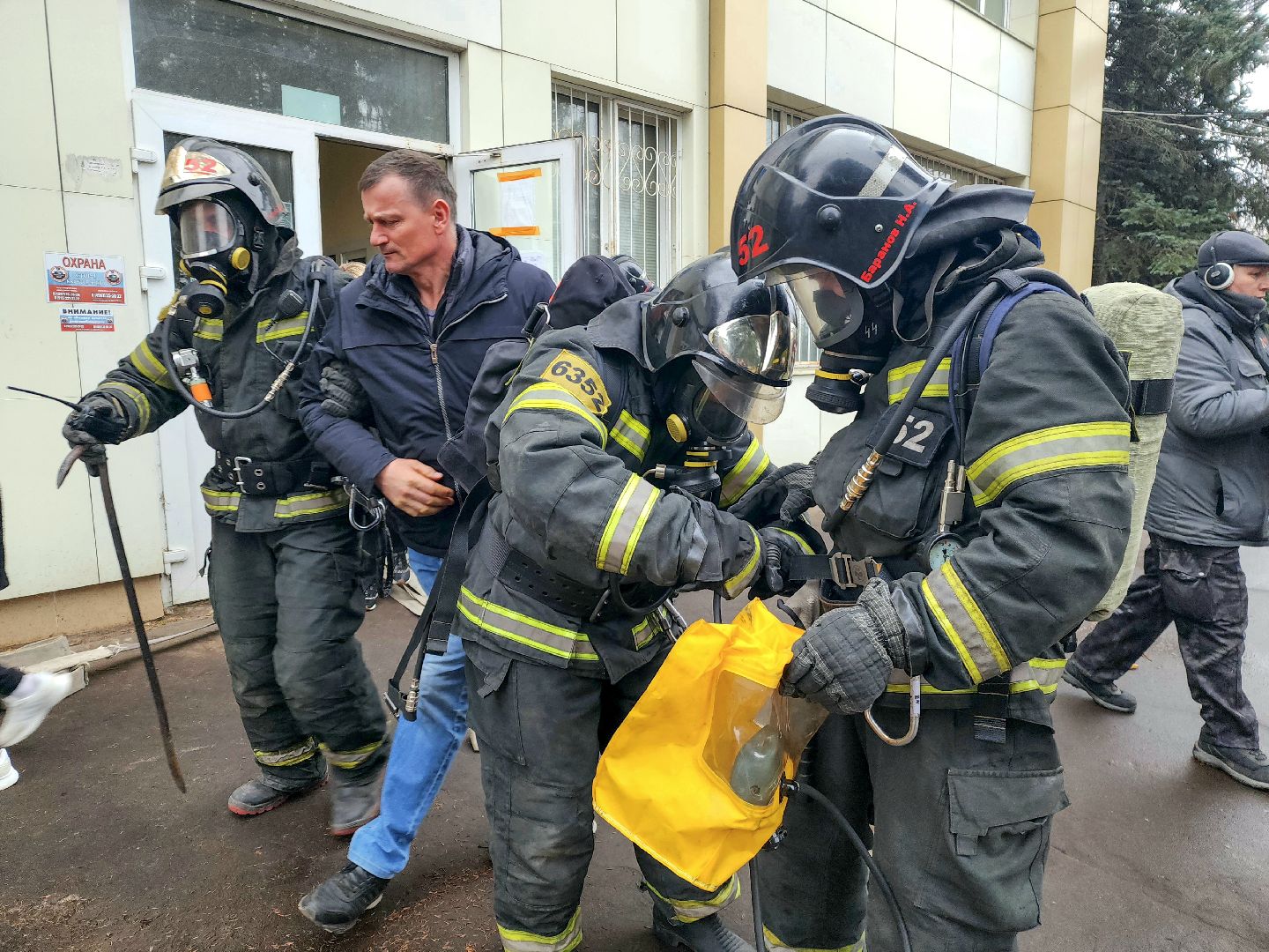пожарные