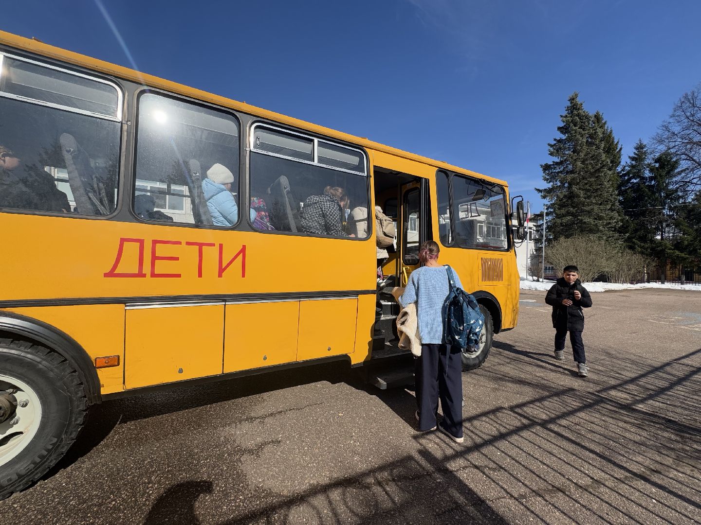 школьный автобус