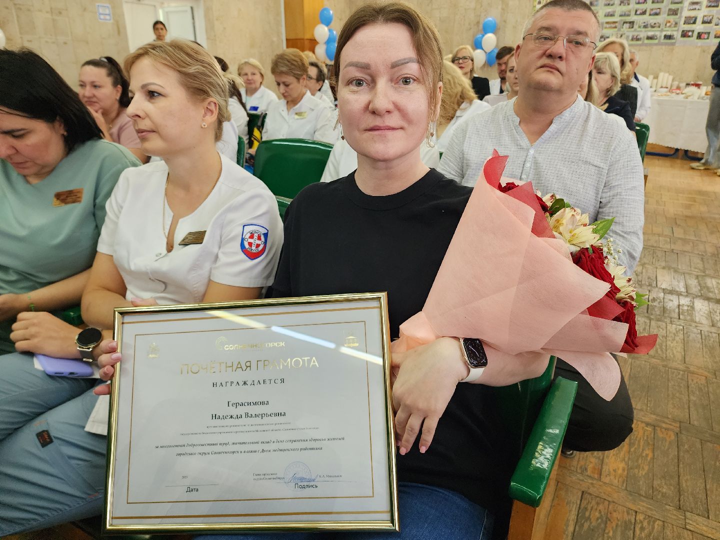 Врачи