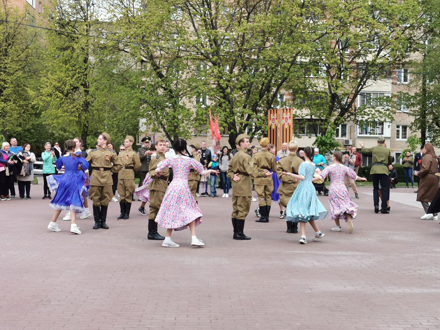 возложение