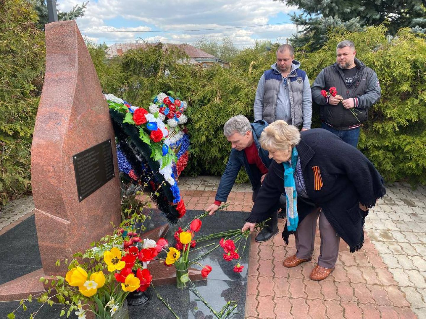 возложение