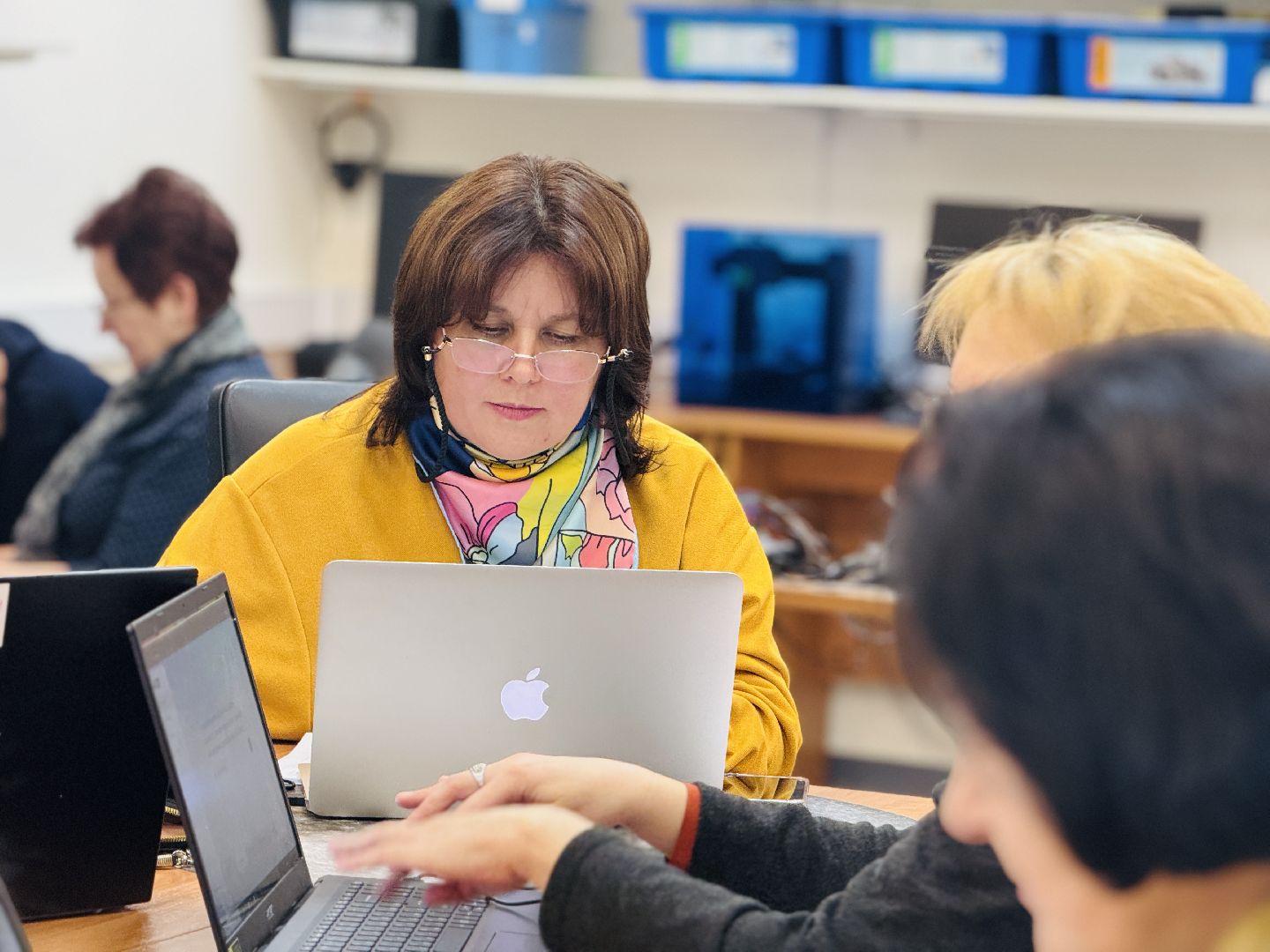 искусственный