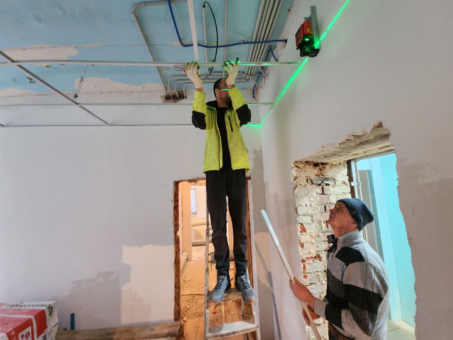 ремонт стен и потолков